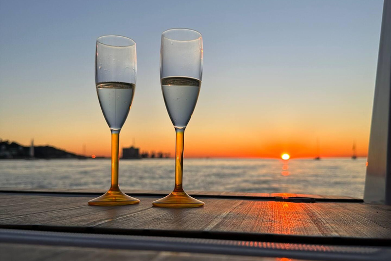 Lisbon: Tagus River Sailboat City Cruise Shared Tour - Sunset Tour