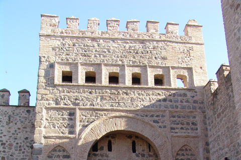 Gates and Walls of Toledo: History and Defense of the Imperial City Doors and Walls of Toledo: History and Defense of the Imperial City