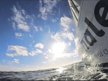 Denia: Crucero en Velero Eléctrico al Atardecer con Avistamiento de Delfines