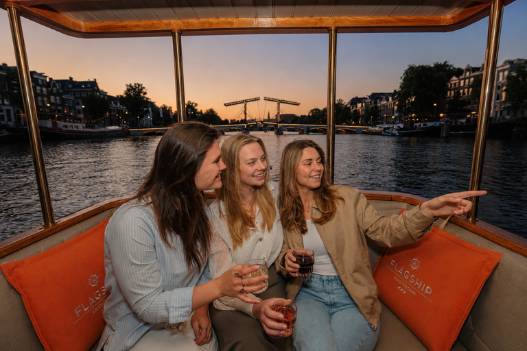 Amsterdam: Evening. (Sunset) Canal Cruise with Bar on Board Central Station Meeting Point without Drinks