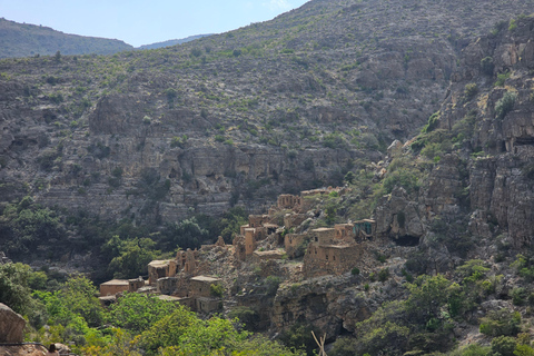 Oman: 8-Day Adventure Muscat, Wahiba Desert & Jebel Akhdar Oman: 8-Day Private Adventure