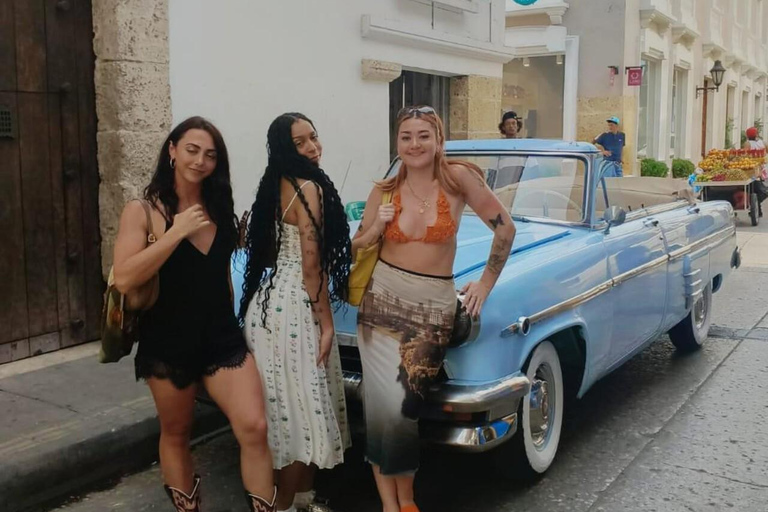 Tour privato in auto d'epoca a Cartagena