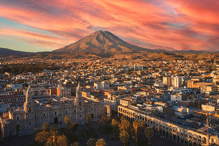 Peru: 15-dagars tur längs kusten, Sierra och AmazonasPeru: 15-dagars tur längs kusten, i Sierra och Amazonas