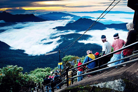 Galle to Adam&#039;s Peak &amp; Waterfall TourTour von Galle nach Adam&#039;s Peak und zum Wasserfall