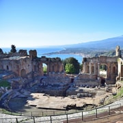 Geführte Bootstour vom Hafen in Messina: Taormina und Castelmola