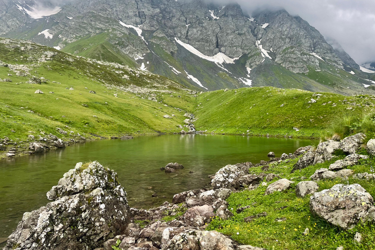 Tbilisi: Abudelauri Lakes Guided Hike with 4x4 Transfer