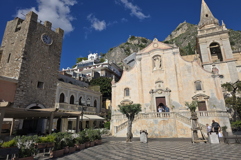 陶尔米纳市中心和游船之旅：贝拉岛和蓝洞小团（每团最少8人，最多16人）