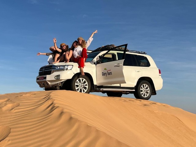 Visit Desert Safari Empty Quarter Sunset Tour in Bahla, Oman