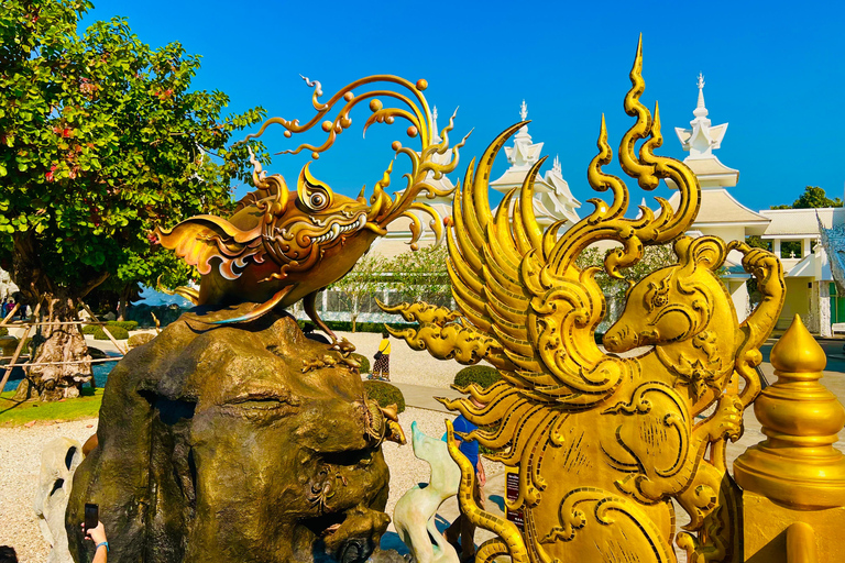 Chiang Mai: Chiang Rai-White-Blue-Big Buddha &amp; Lalitta Café[Privat] Chiang Rai-Weiß-Blau-Big Buddha &amp; Lalitta Café