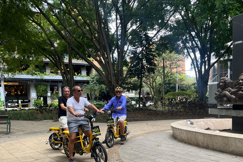 Medellín City Tour mit dem E-Bike: Das Beste in 4 Stunden, inklusive Mittagessen