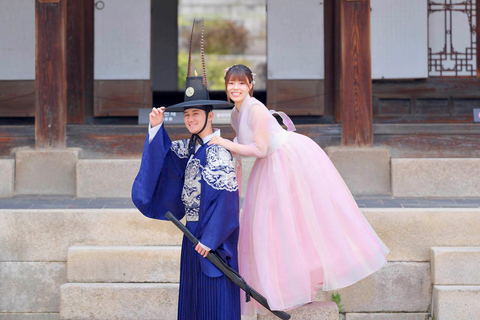 Royal Hanbok Dress-Up & Professional Photoshoot Experience