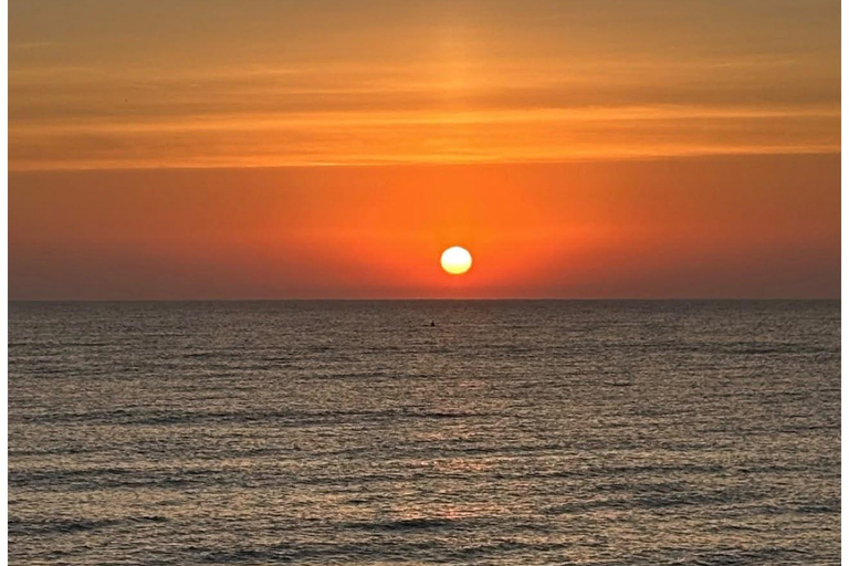Muscat: Private Sunset Cruise with Refreshments
