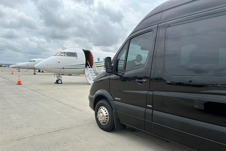 New Orleans Limo: Flughafentransfer, Firmentransport