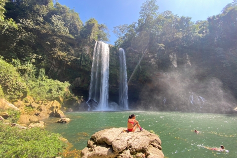 Z Palenque: Wodospady Misol-ha y Agua Azul.