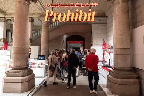 Ingresso para o Museu de Arte Proibida