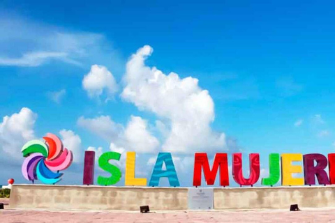 Cancún: Isla Mujeres Katamaran Tour mit Maya Travel