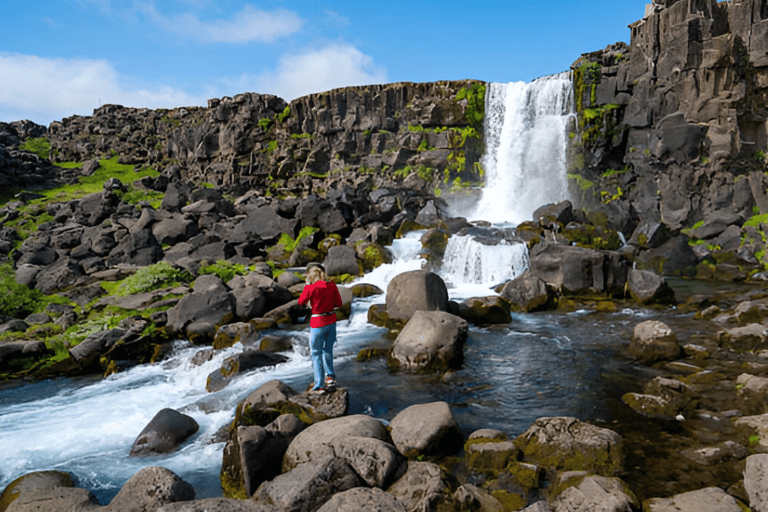 Golden Circle In Spanish - Small Group Tour from Reykjavik