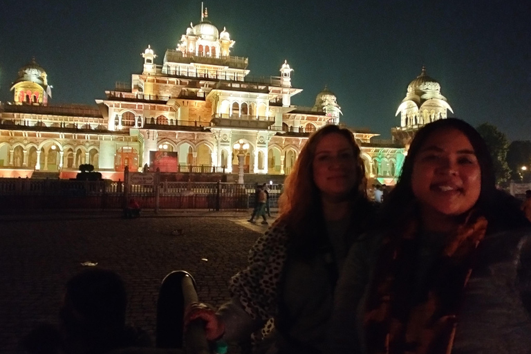 Jaipur : Safári noturno do patrimônio cigano abertoConheça Jaipur à noite