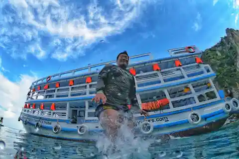 From Phi Phi : Maya Bay Sunset Cruise and Plankton Swimming
