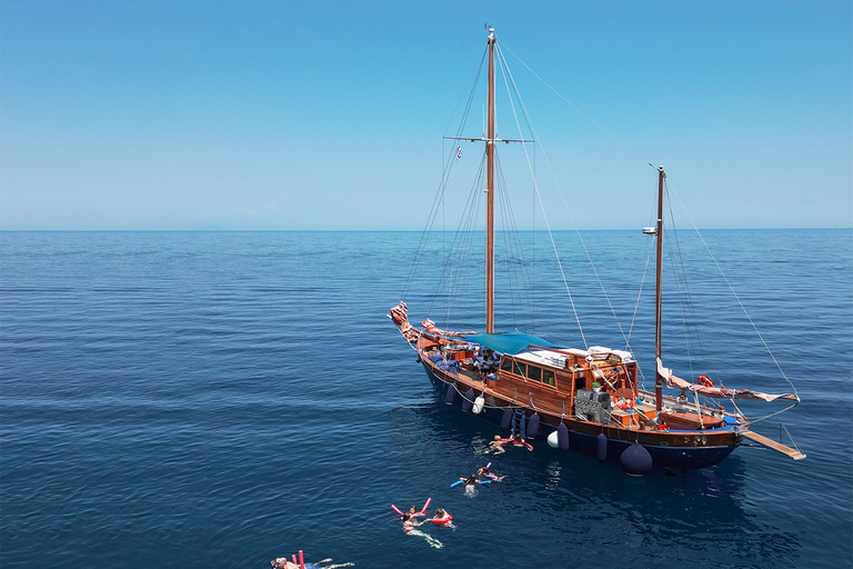 Skiathos: Wooden Sailboat Full- or Half-Day Trip with Meal Shared Sailing Full-Day Trip