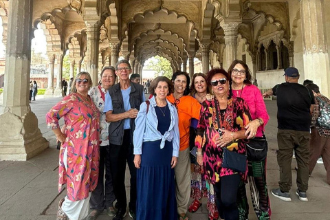 From Delhi: Taj Mahal Day Trip by AC Car with 5-Star Lunch All-Inclusive Tour: AC Car, Guide, 5-Star Meal & Tickets