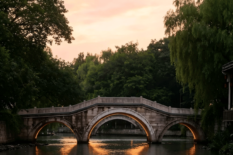 Hangzhou Like a Local: Gongchen Bridge to Xiaohe Street