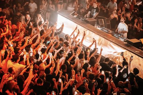 Las Vegas: VIP Club Crawl with Games, Open Bar & Party Bus