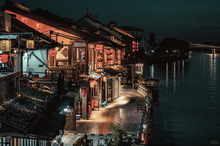 Shanghai: Zhujiajiao Water Town Tour with Tie-Dye Experience