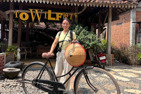 Yogyakarta: Kulon Progo Village Cycling Tour with Snacks