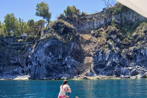 Catania: Sunset Boat Excursion to Acitrezza + Dolphin Watching