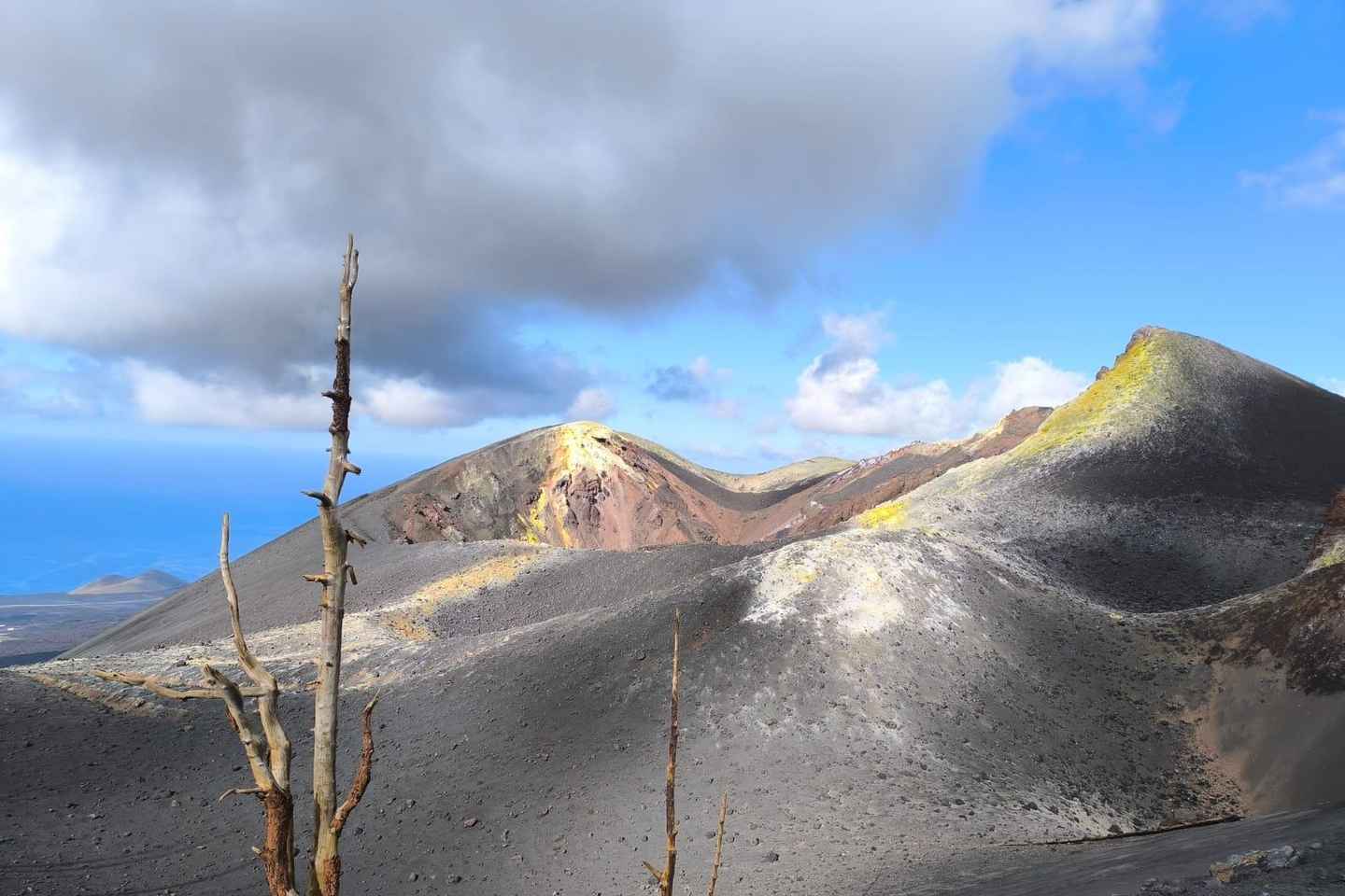 타호가이테 화산 트레킹 가이드