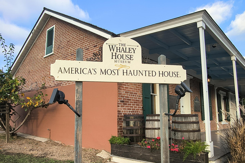 San Diego Haunted History & Delicious Sweet Treats Tour