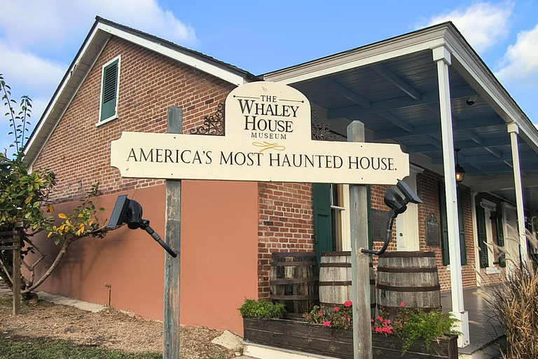 San Diego Haunted History & Delicious Sweet Treats Tour