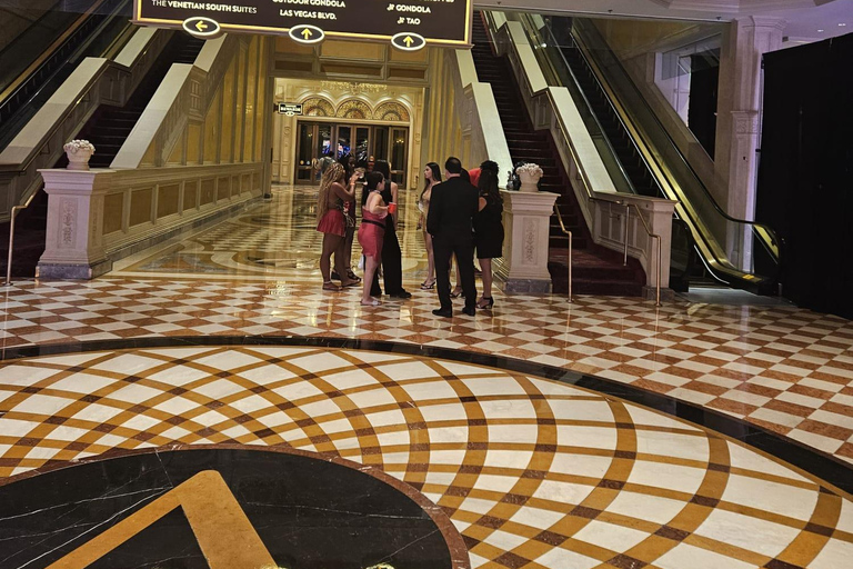 Las Vegas: Night Out at Clubs with Free Drinks and Party Bus Latin Club Crawl