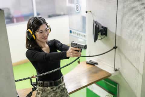 Jeju: Indoor Shooting Range Experience with Instructor - Image 3