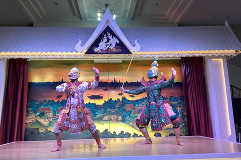 Calypso Cabaret en Asiatique: espectáculo de ladyboys en primera filaEspectáculo nocturno