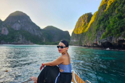 Phi Phi: Motorbåtstur vid solnedgången med Maya Bay &amp; PlanktonPhi Phi: Tur med snabbbåt med Maya Bay och plankton