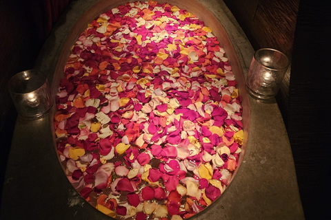 Las Vegas: Night Out at Clubs with Free Drinks and Party Bus Latin Club Crawl