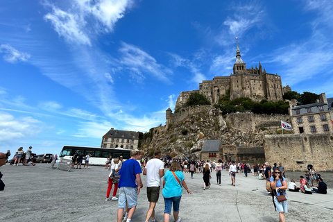 Paris: Viagem de 1 dia ao Monte Saint-Michel e à Praia de Omahasem ingresso para a Abadia de St Michel