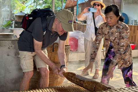 Can Tho: Floating Market, Canal, Cacao Farm & Mekong' Life Private tour with English speaking guide
