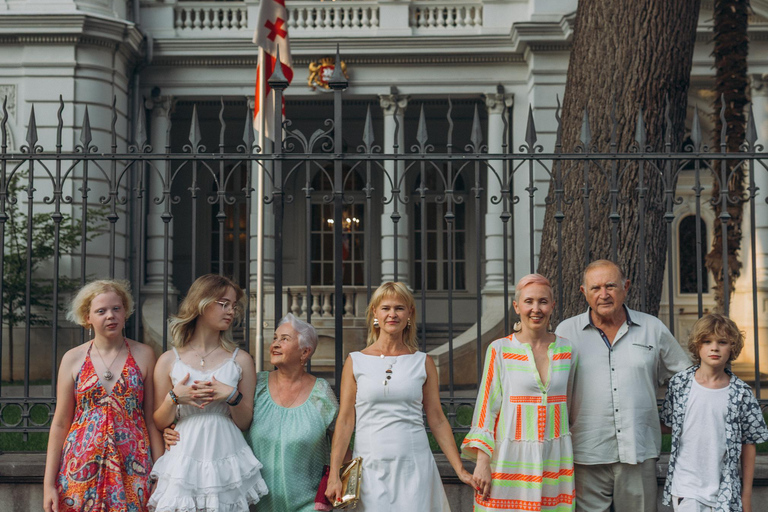 جلسة تصوير احترافية في تبليسي — صور شخصية، للأزواج والعائلاتالتقاط صور قصة الحب