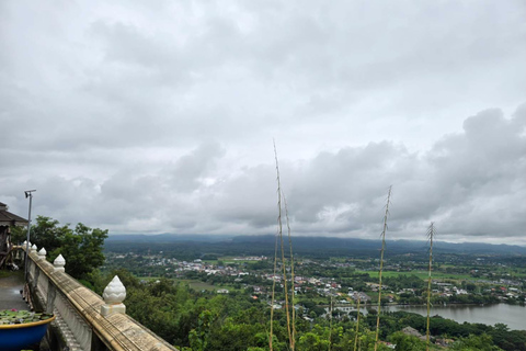 Descobre Chiang Rai: templos, arte e natureza cénicaDiscover Chiang Rai: Temples, Art, and Scenic Nature