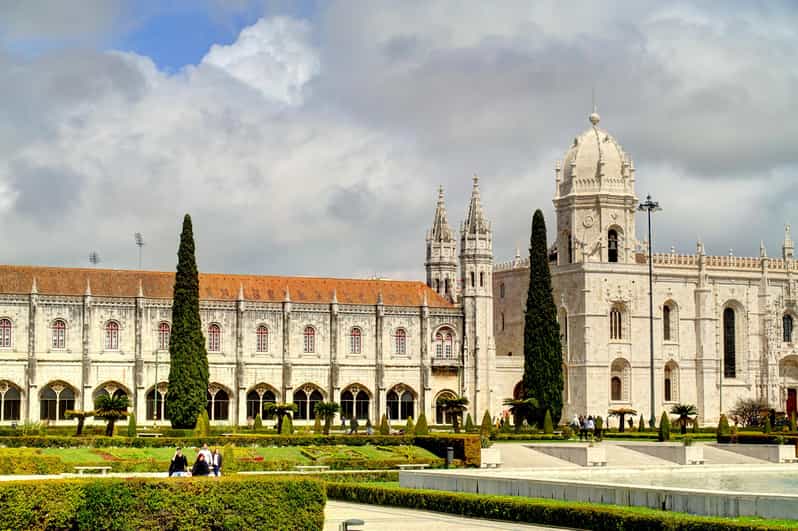 Lisbon: Belém District & Jerónimos Monastery Guided Tour