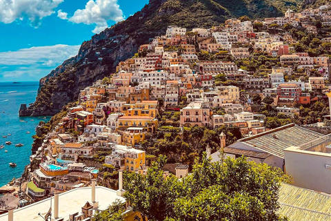 Desde Sorrento: Tour privado de un día de Amalfi y Positano en barco