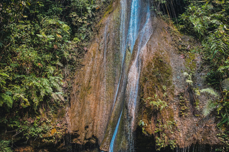 Luang Prabang: Nong Khiaw, 3 días de senderismo y acampada, alojamiento en casa particular.Luang Prabang: Nong Khiaw, 3 días de senderismo y acampada, alojamiento en casa particu