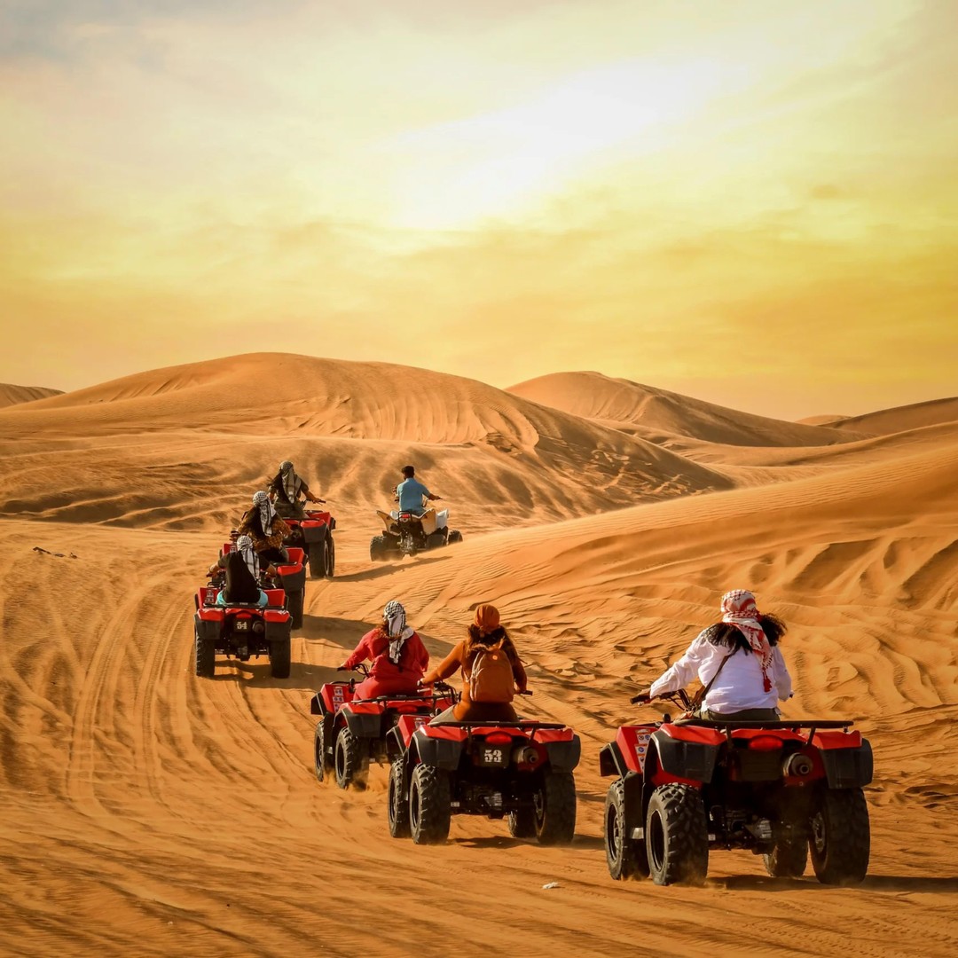 ドバイ：砂漠サファリ、BBQディナー、四輪バギーオプション | GetYourGuide