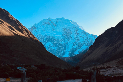 Classic Salkantay Trek 5 days to Machupicchu with lux domes