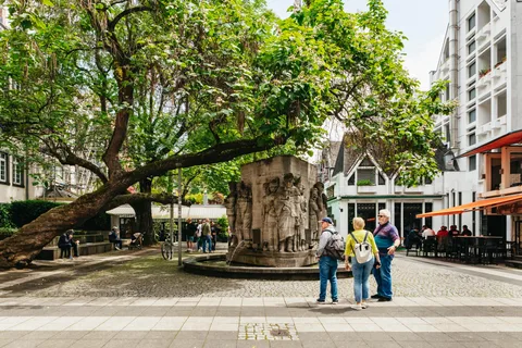 Visita a la Catedral y el Casco Antiguo de Colonia con 1 Kölsch