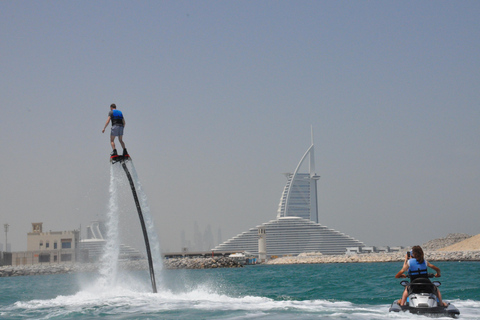 Deska flyboard w Dubaju: półgodzinna sesja