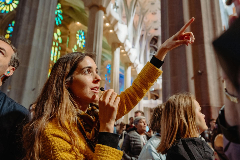 Gaudí Highlights Tour with Casa Batlló & Sagrada Família